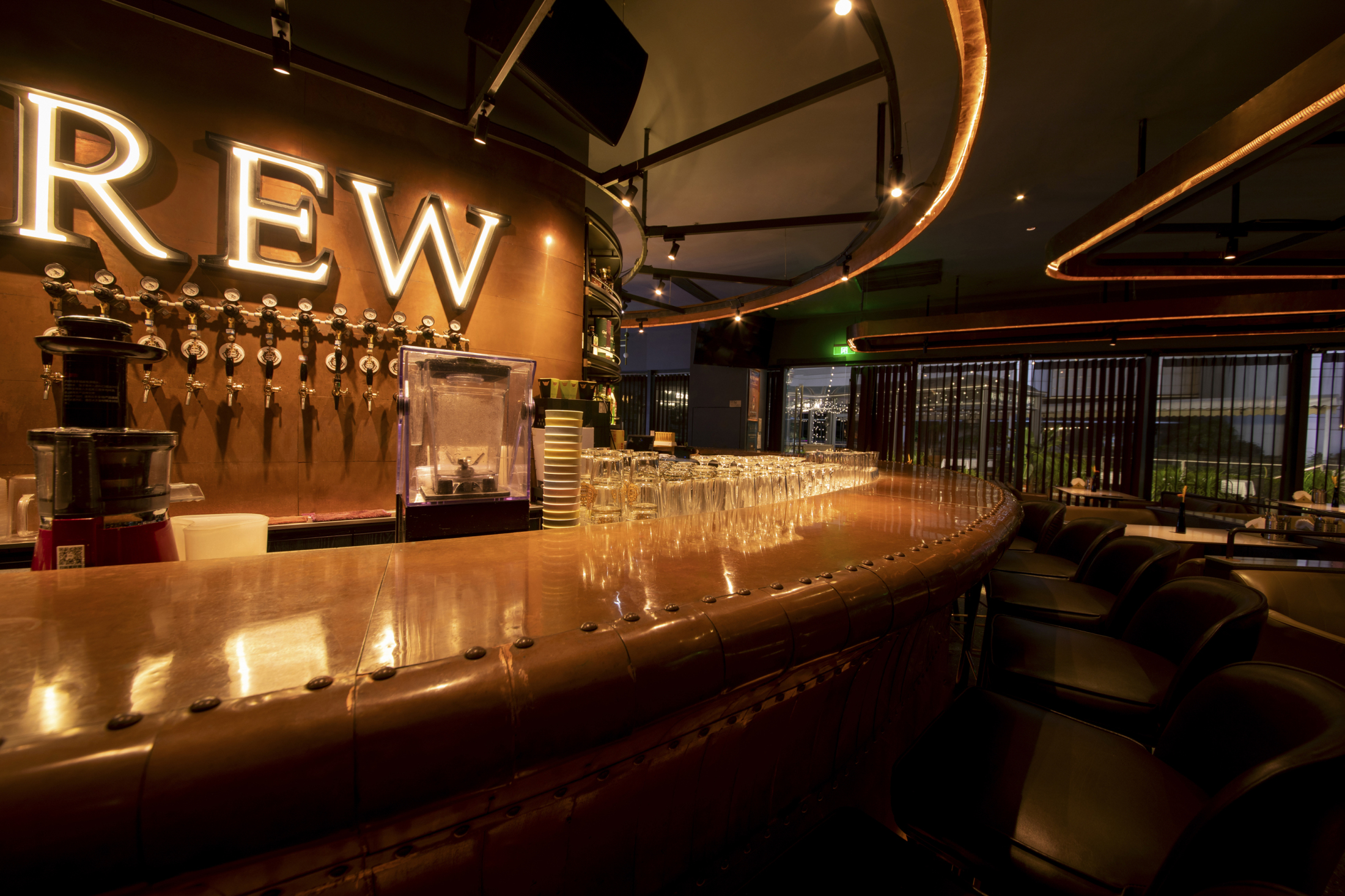 埠口精酿 灰鹦餐酒吧