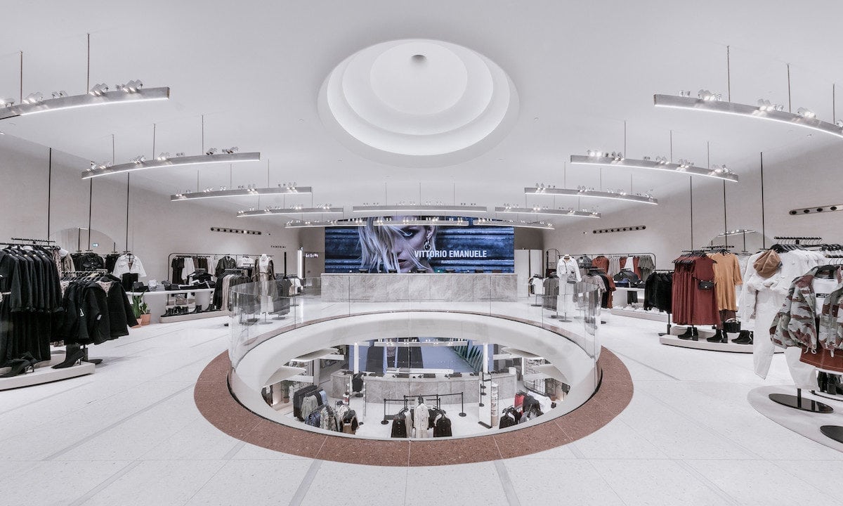 击碎你对快时尚的刻板印象这些zara旗舰店好看得像艺术馆